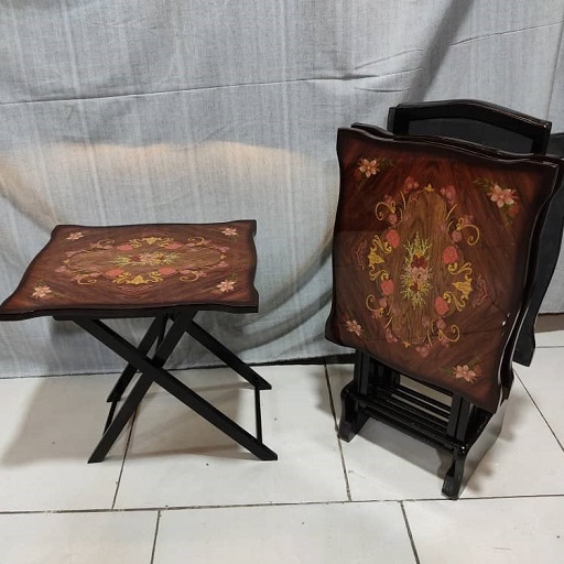 میز عسلی تاشو چمدانی طرح گل بهاری چهار عددی