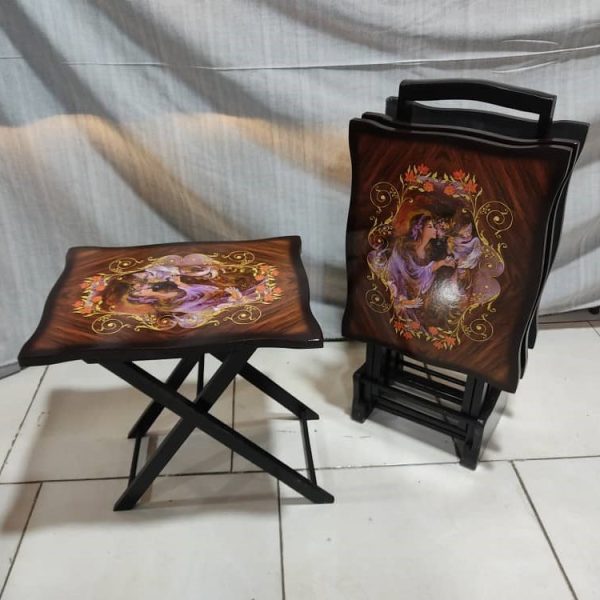 میز عسلی تاشو چمدانی طرح چهره چهار عددی