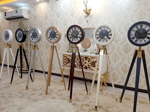 ساعت سه پایه ورساچ