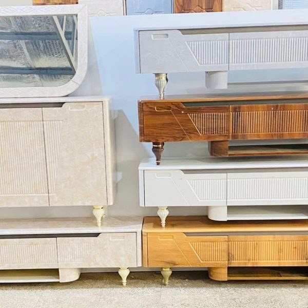 میز تلویزیون سلطنتی