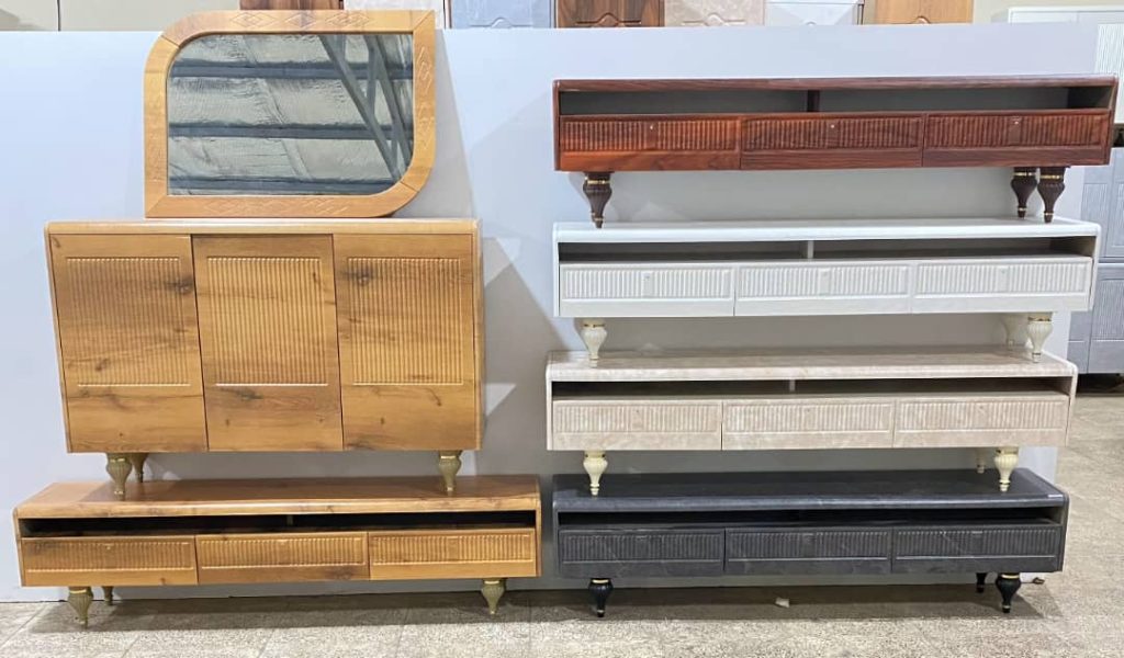 میز تلویزیون لاریس لاکچری