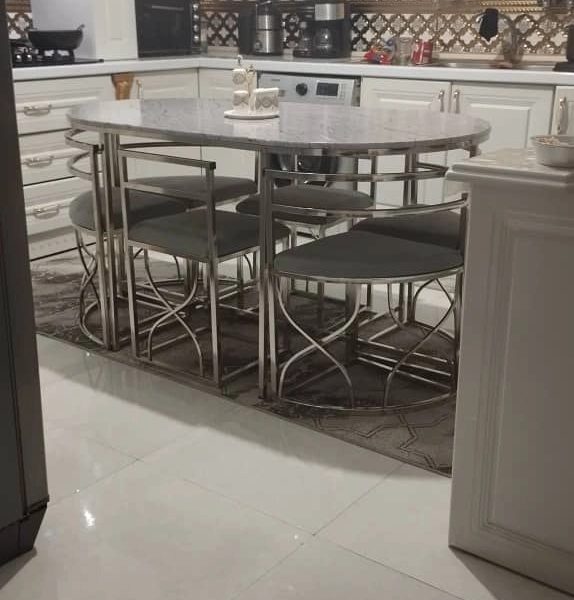 میز ناهار خوری کم‌جا - ۶ نفره بیضی