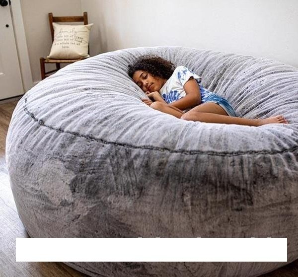 مبل شنی یا همان بین بگ گرد تک‌نفره بزرگ باروکش خزتدی